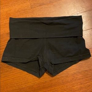 Aerie slim gym short